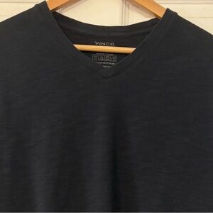Vince T-Shirt Mens XL Navy Blue V Neck Minimalist Tee 100% Cotton Casual